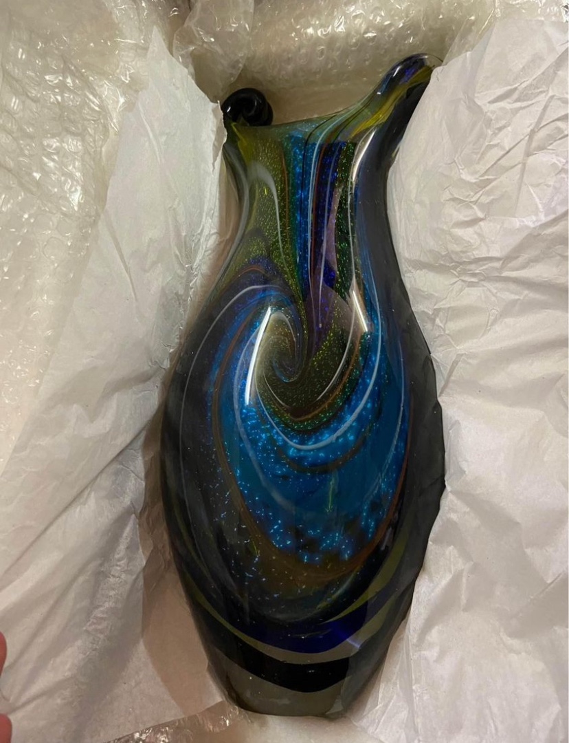 BLUE/GREEN VASE 4 SALE