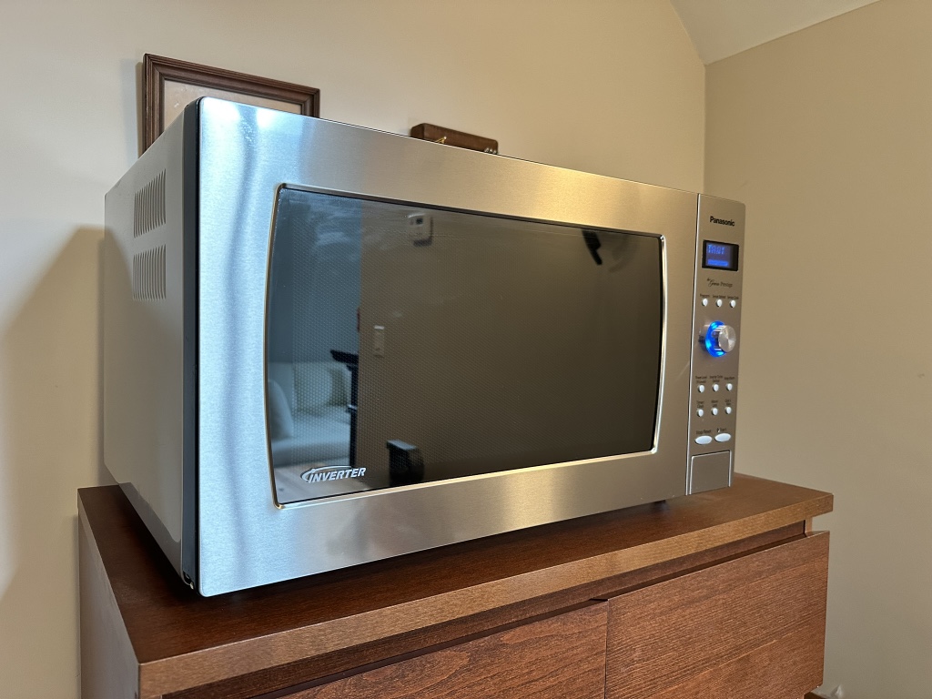 Panasonic Microwave - photo 2