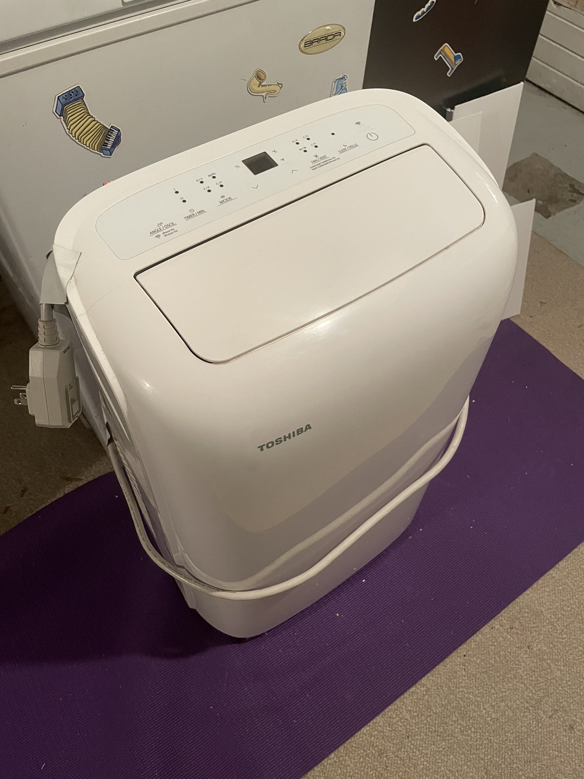 Air Conditioner - cools up to 250 sq. ft. - photo 4