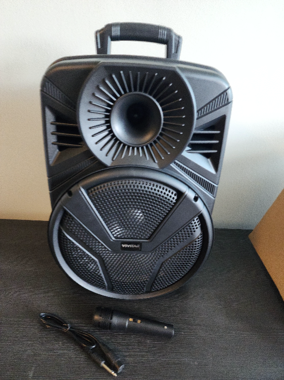 Vivitar Speaker with microphone