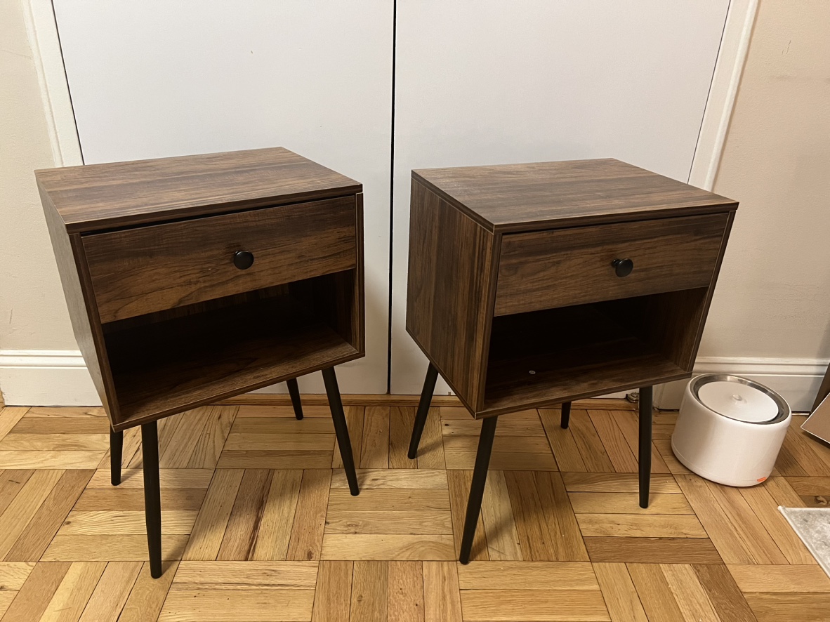 2 Nightstands