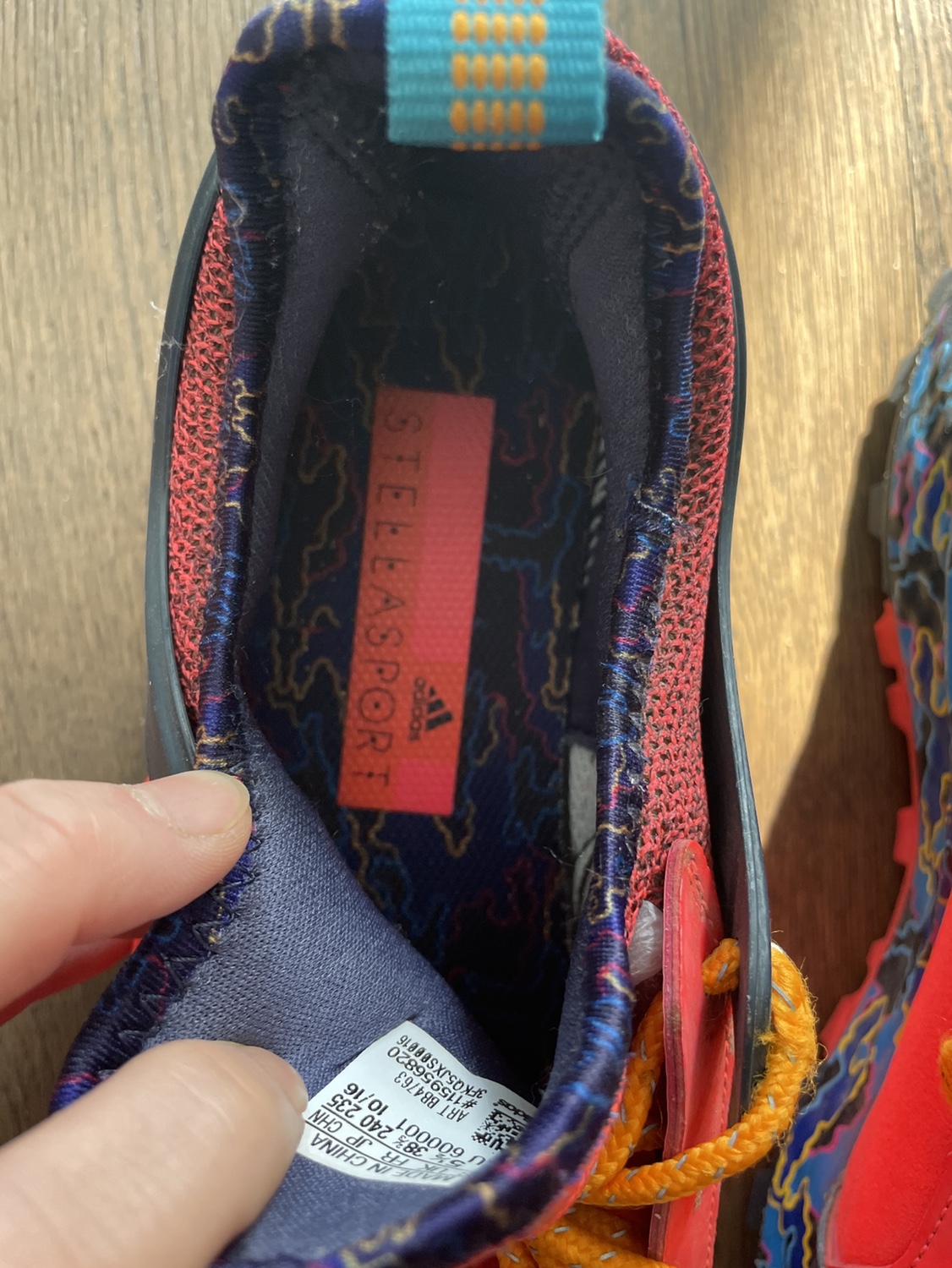 Women’s hiking shoes image indicator(5)