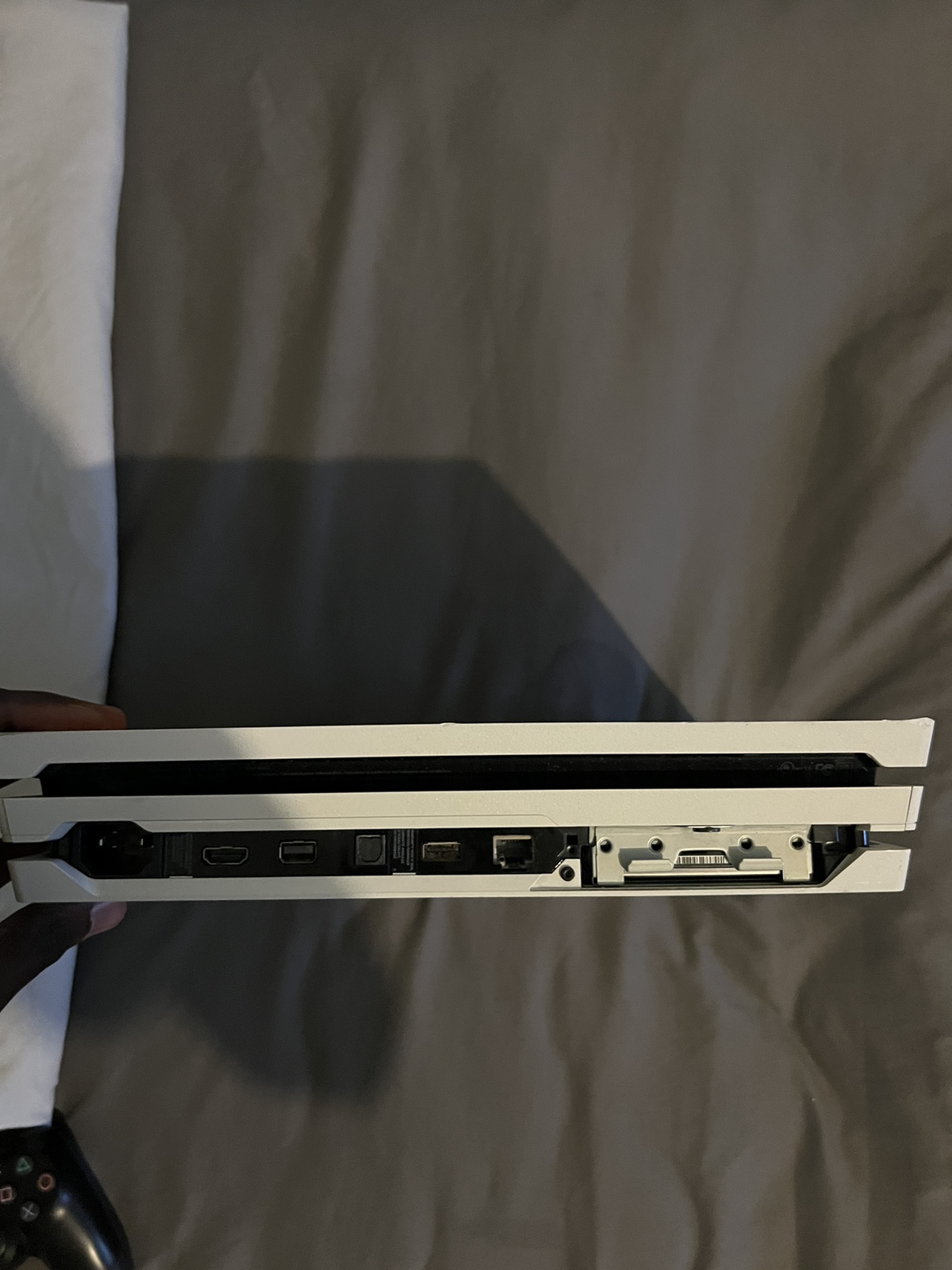 PS4 pro 1TB image indicator(5)