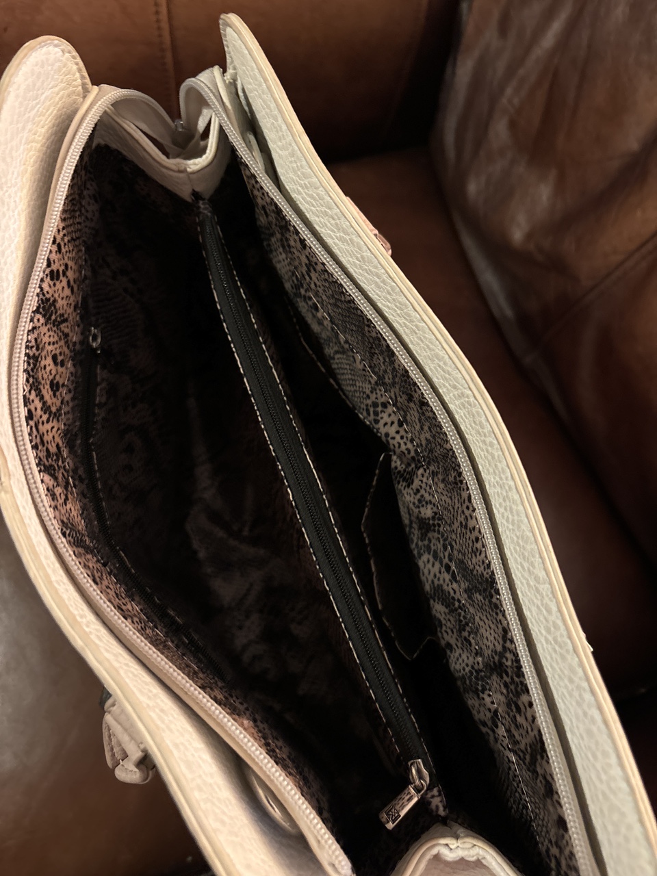 KARLA HANSON LARGE TOTE OR PURSE - photo 3