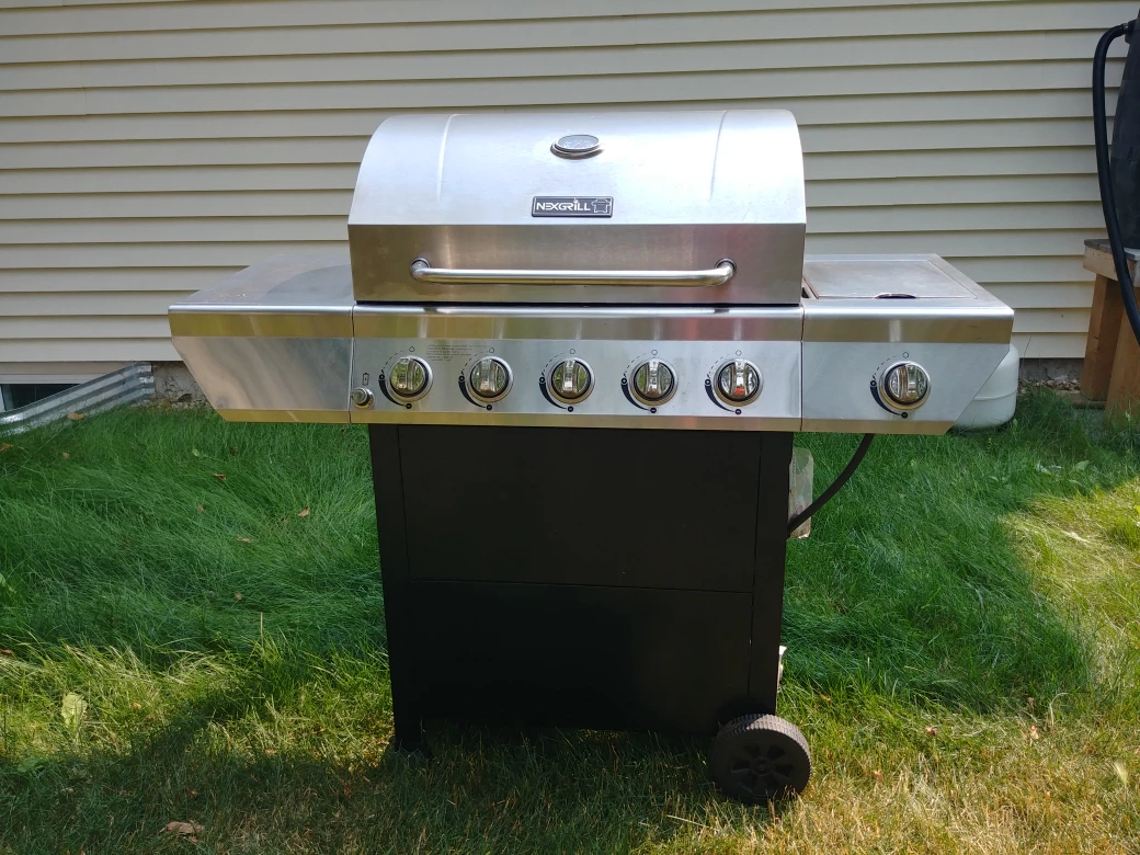 Nexgrill 5-Burner Propane Gas BBQ