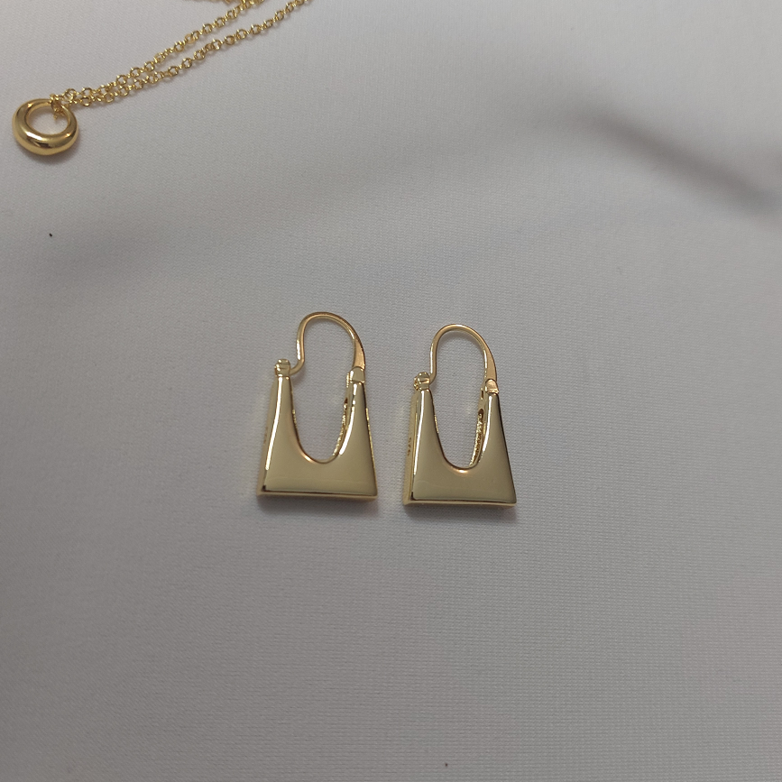 Gold plated Earrings image indicator(2)