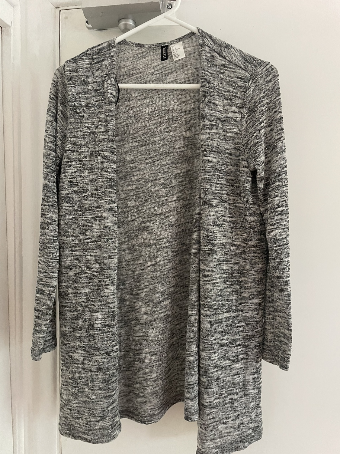 Sweater thin thumbnail