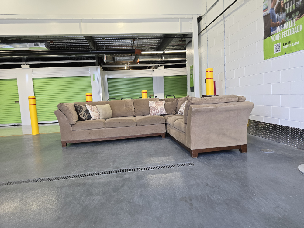 Sectional - photo 4