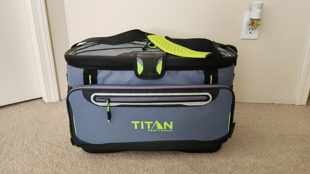 Arctic Zone Titan Deep Freeze Cooler