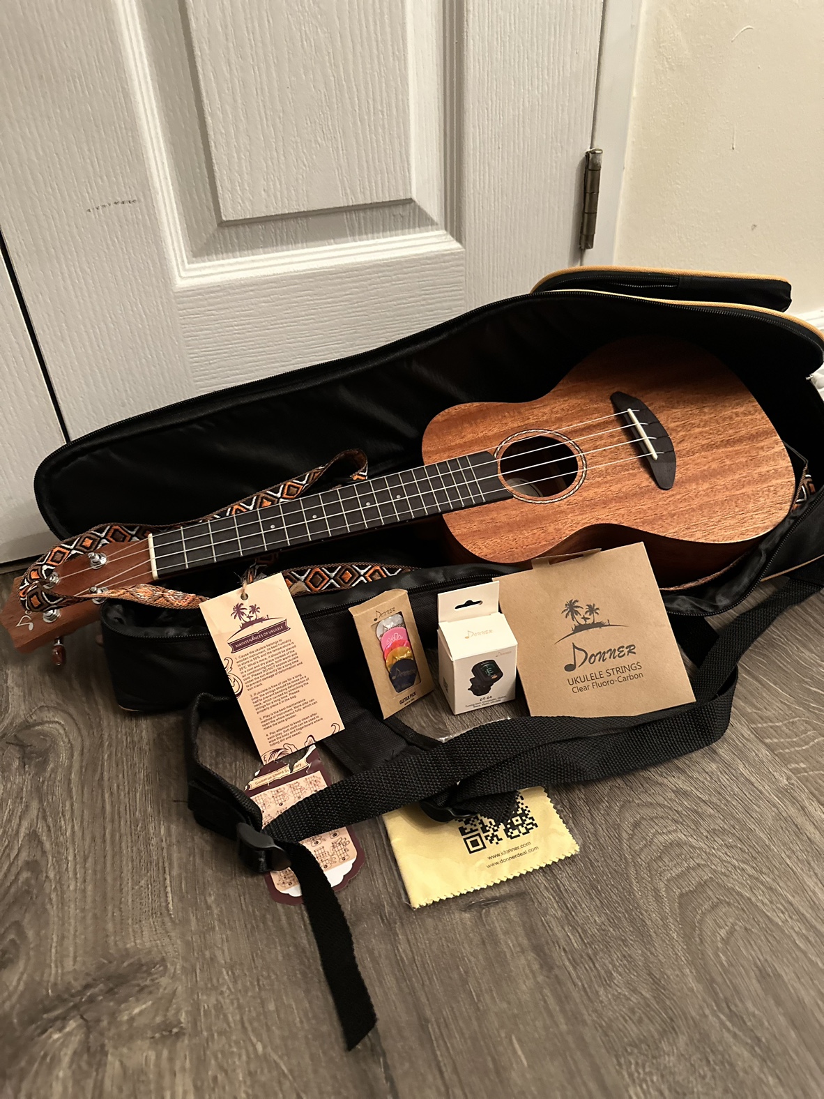 23” Mahogany Ukelele and Accessories for Beginners