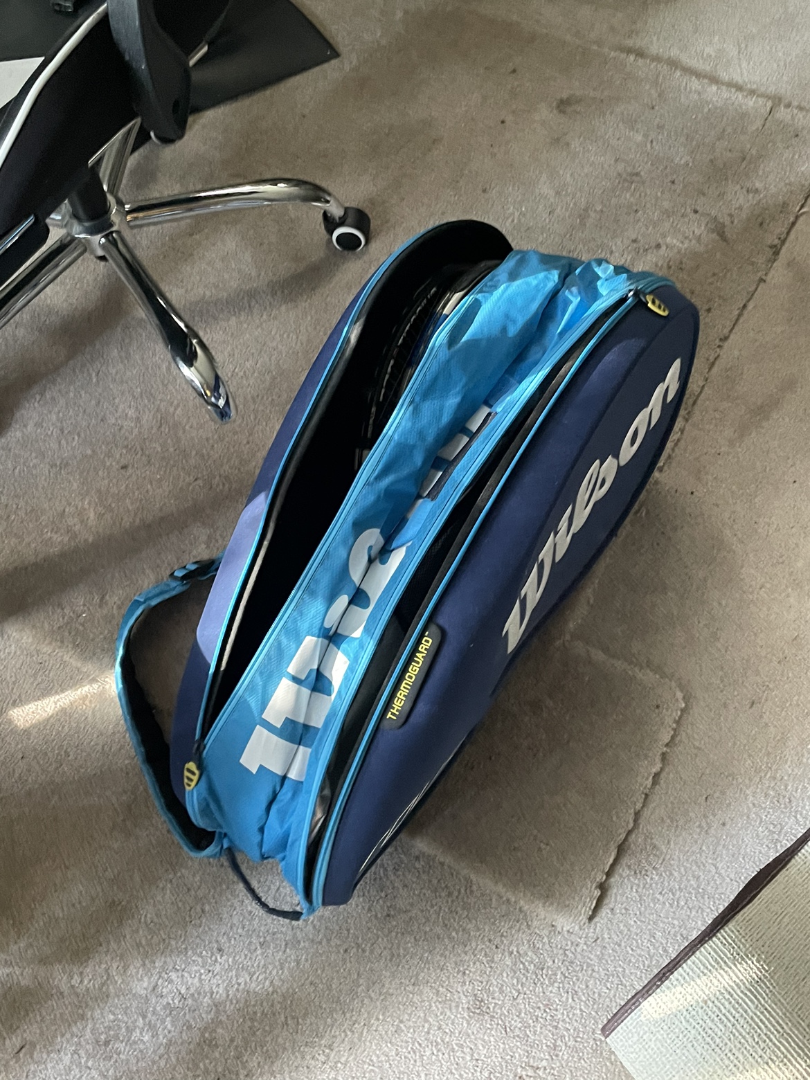 Tennis Bag with Tennis/Badminton Equipment - photo 3