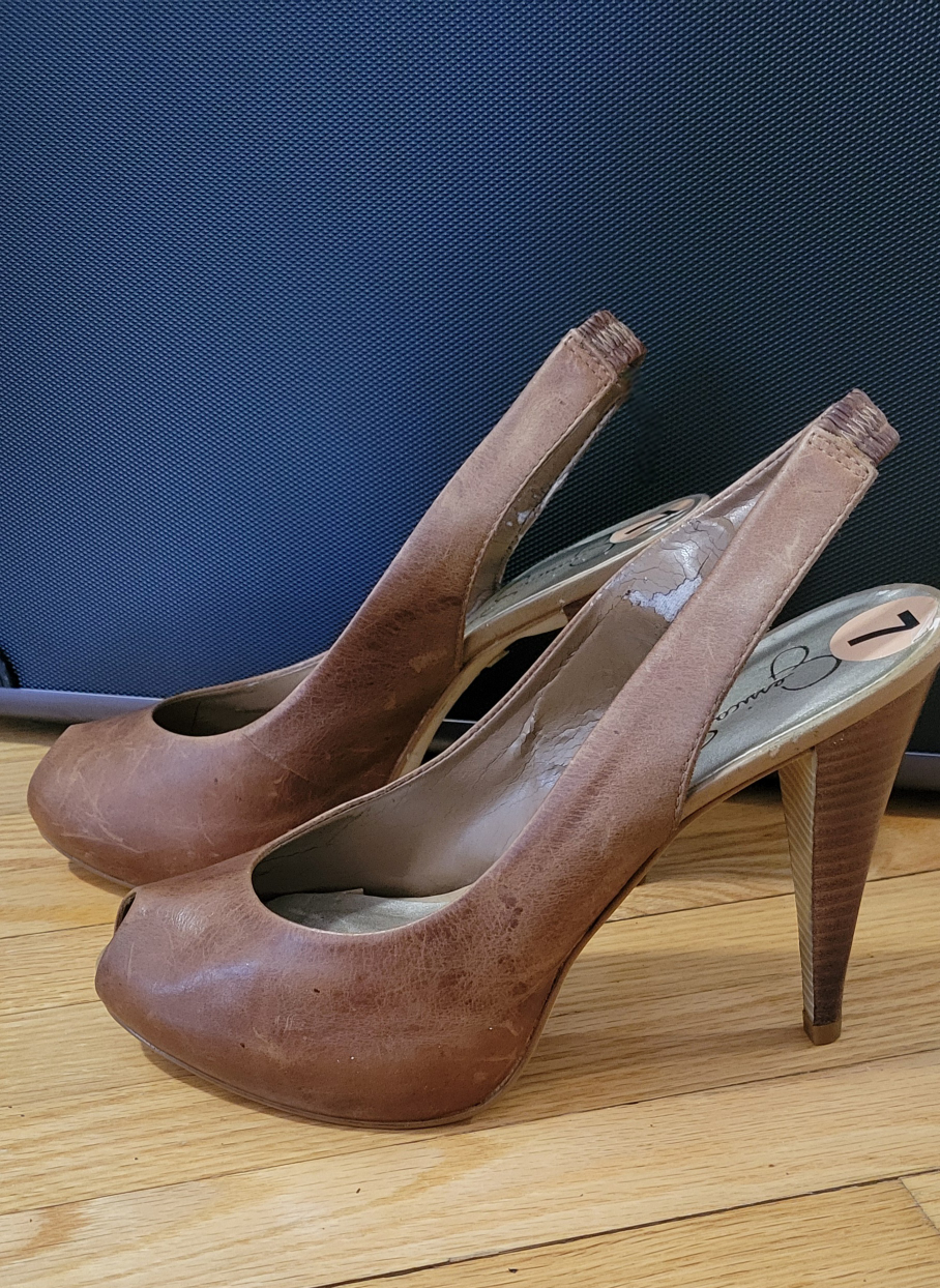 🧡 Slightly used ladies shoes image indicator(7)