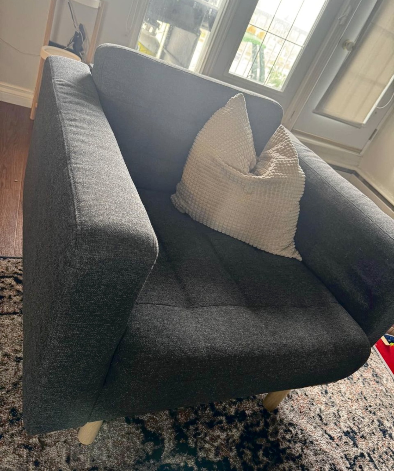Arm chair