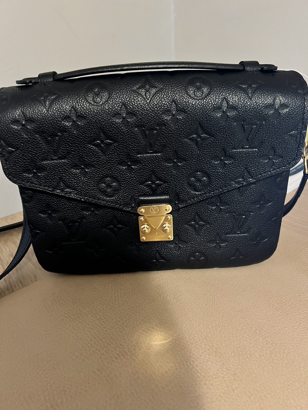 Louis Vuitton Pochette Métis Monogram Empreinte - photo 2