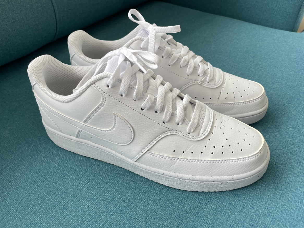Men’s Nike Shoes - White size 10