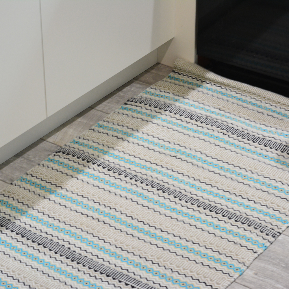 Patterned Striped Rug - photo 3