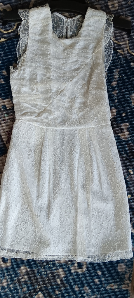 BCBG white lace dress _ 0 image indicator(3)