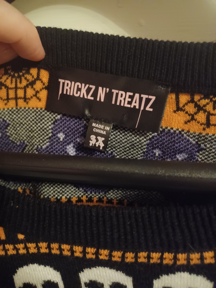 Halloween Crop Sweater image indicator(3)