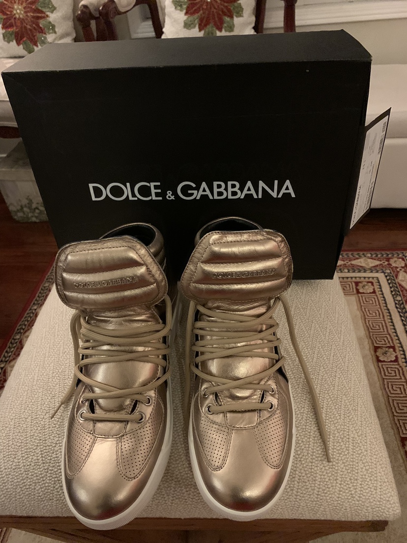 Dolce And Gabbana(Authentic) Shoe thumbnail