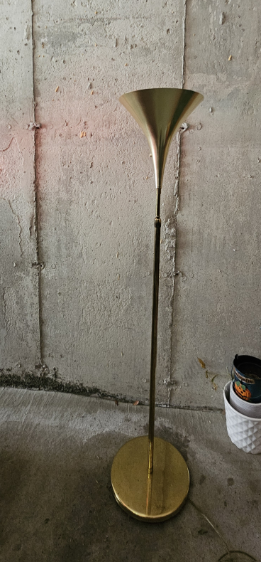 #freecycle Floor Lamp thumbnail