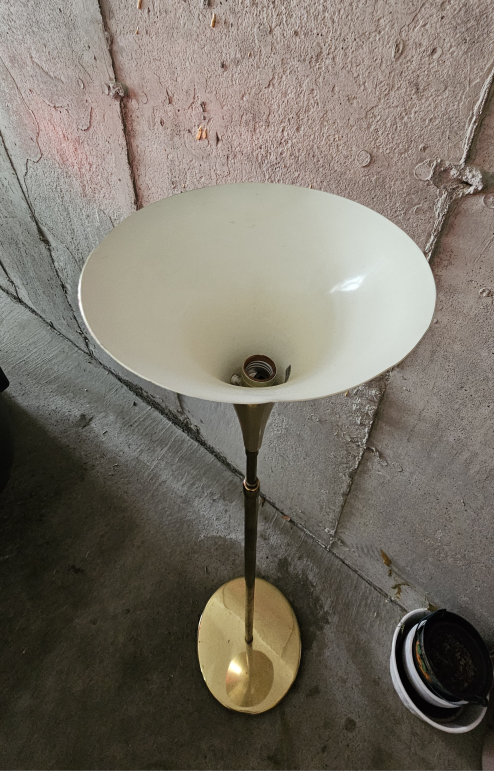 #freecycle Floor Lamp image indicator(2)