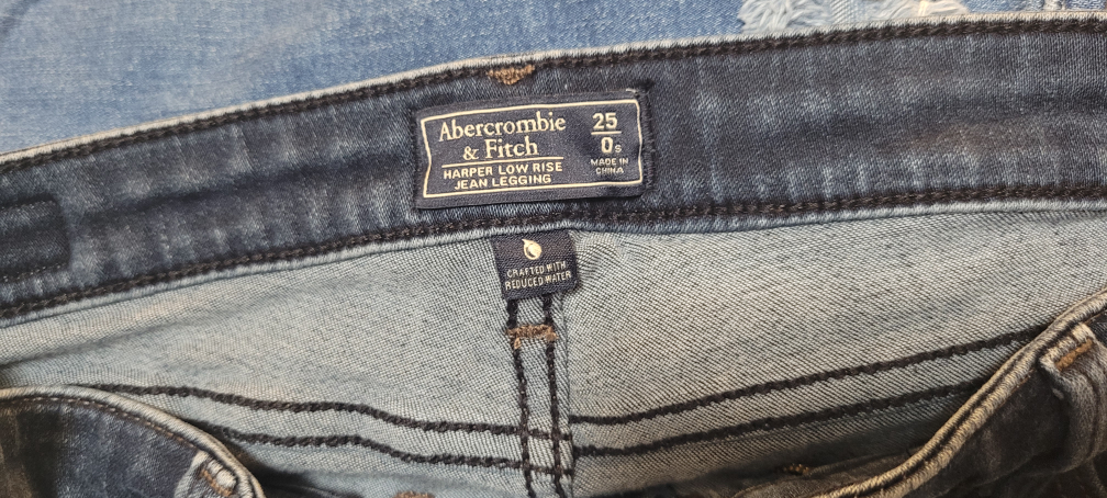 Abercrombie & Fitch Jean Sz 25 Harper Low Rise image indicator(3)
