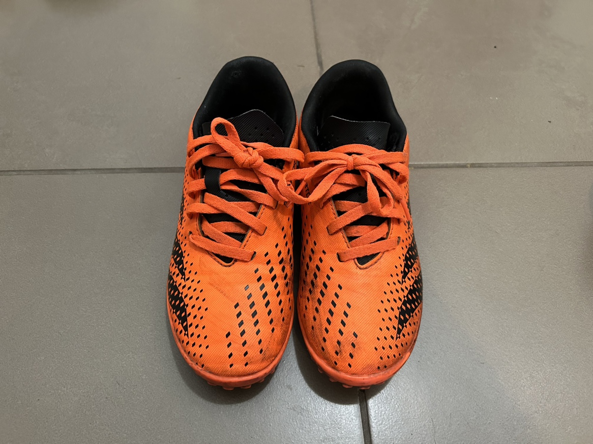 soccer shoes for boys thumbnail