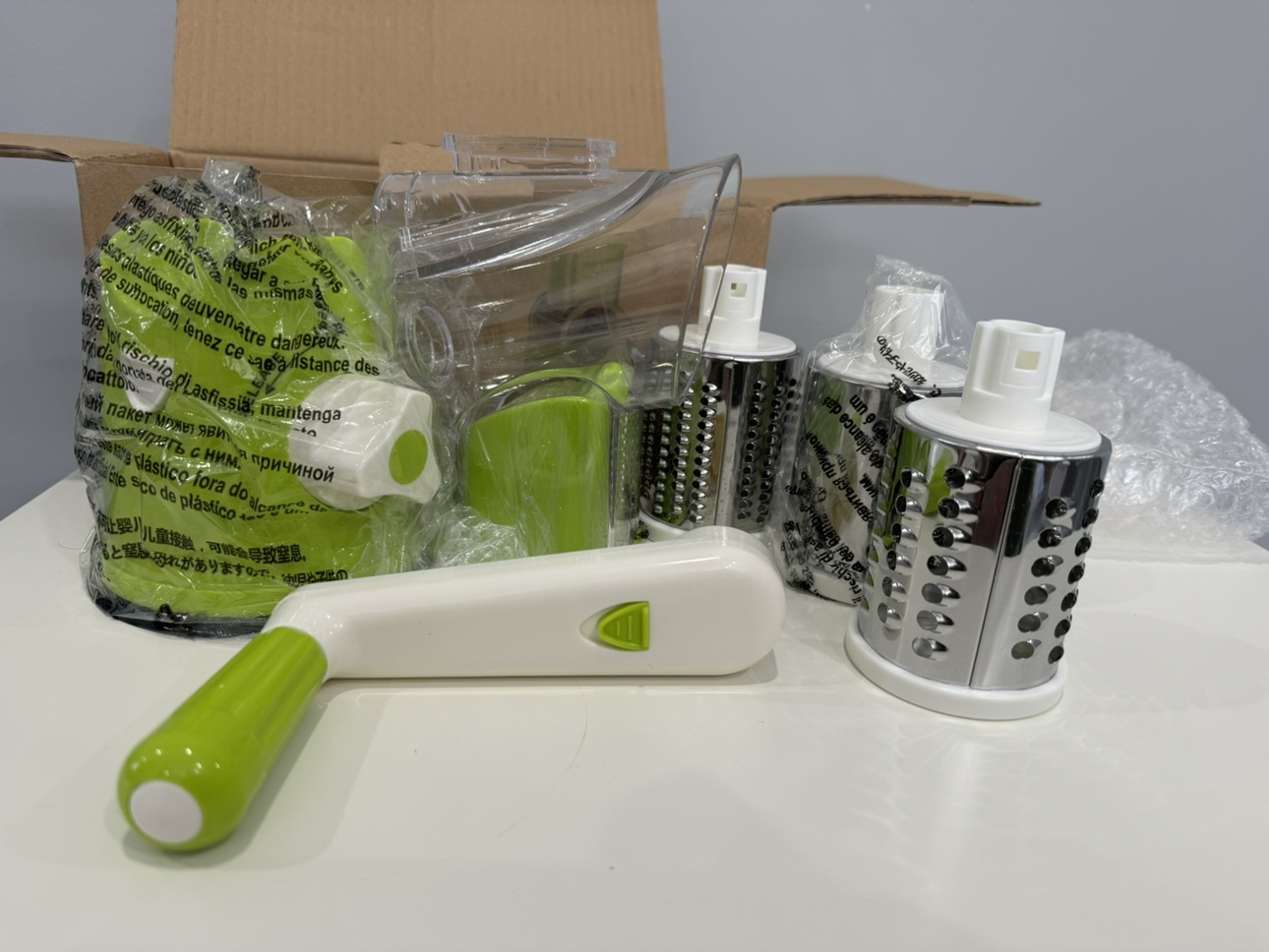 Tumbling-box shredder