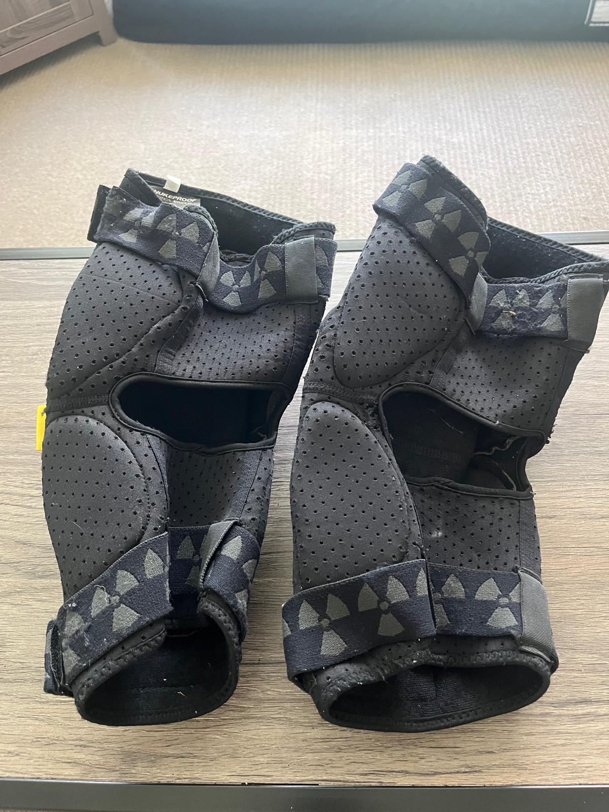 Knee pads - photo 3