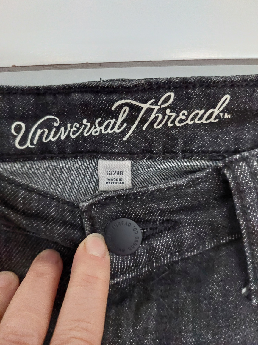 Black denim pencil skirt size 6 image indicator(2)