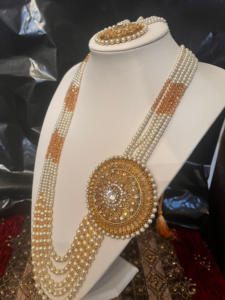 Kundan Pearl Long Mala with Teeka