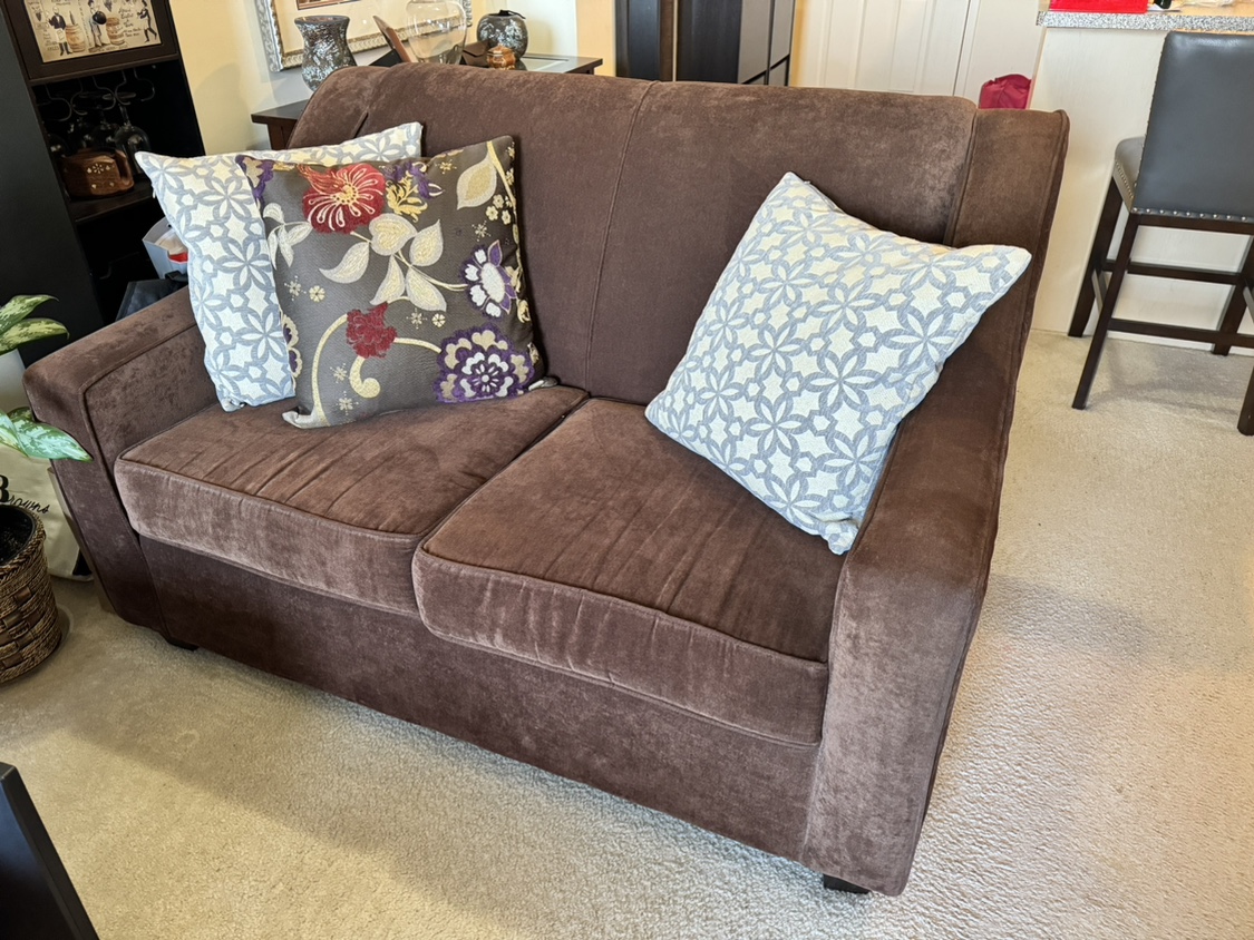 MOVING SALE Couch set - photo 2
