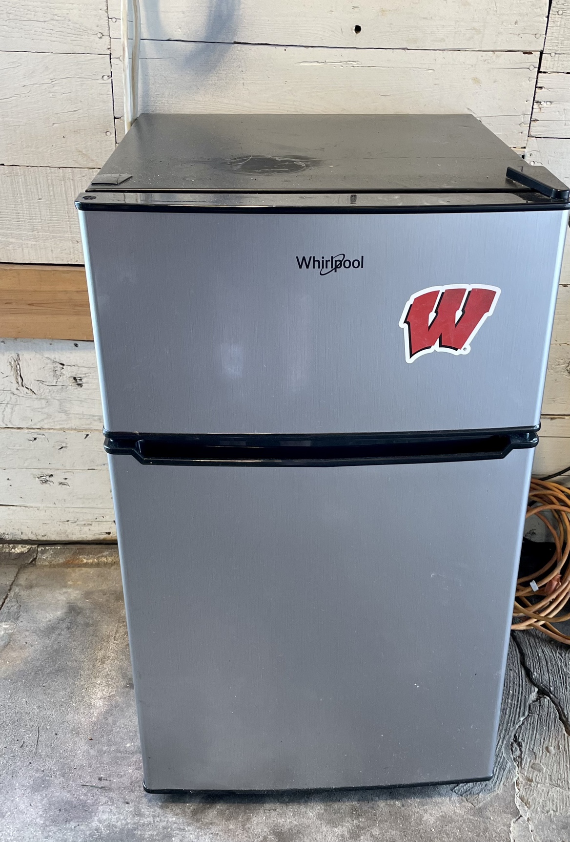 Mini fridge