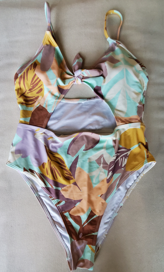 Cupshe Cut Out Bathing Suit [L] image indicator(3)