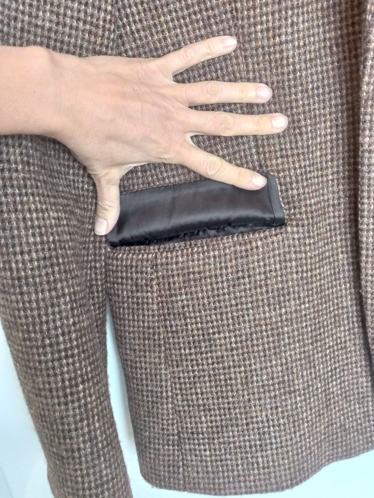 A.P.C HARRIS TWEED men's wool blazer. Size small. image indicator(6)