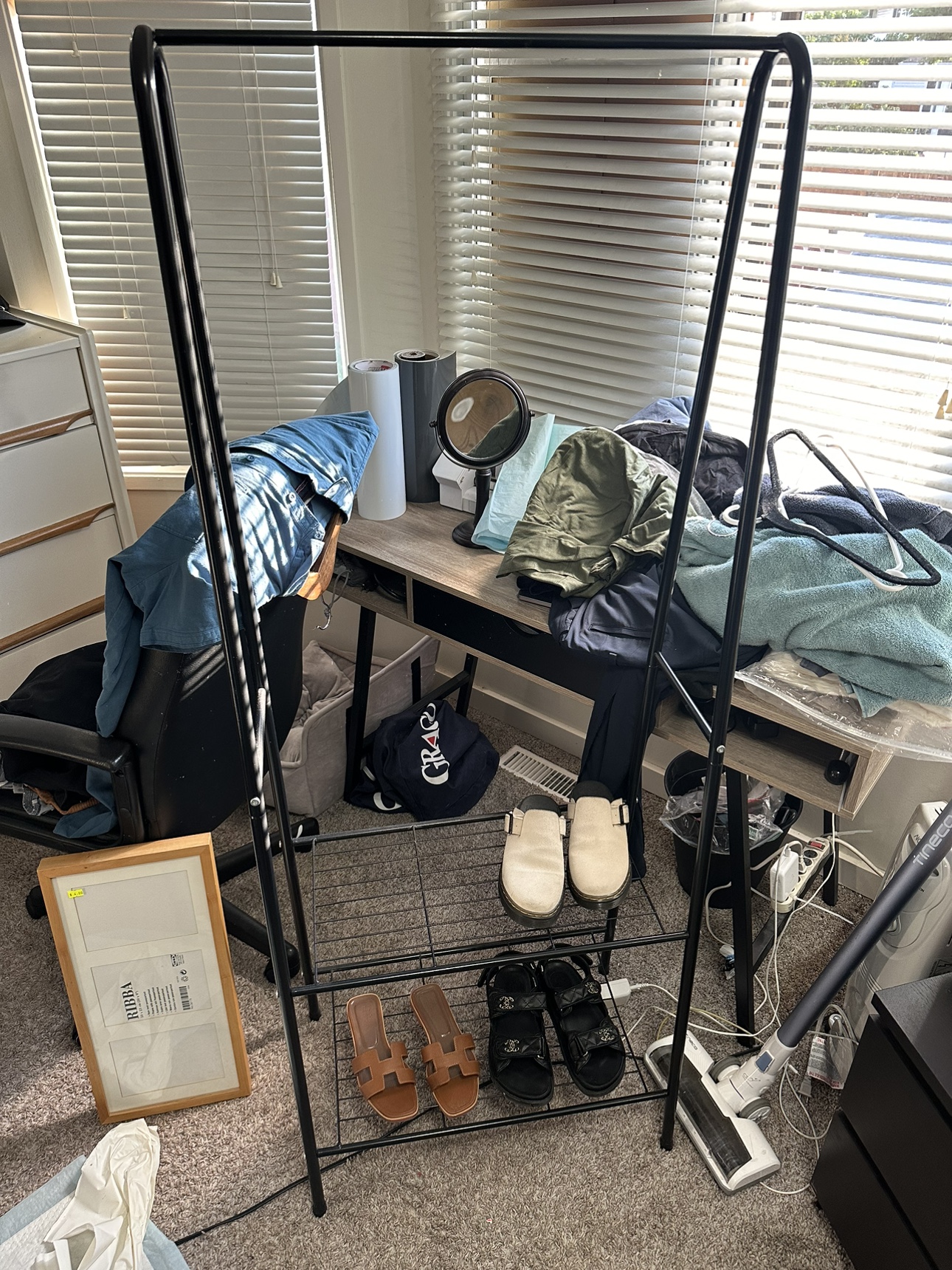 Clothes rack