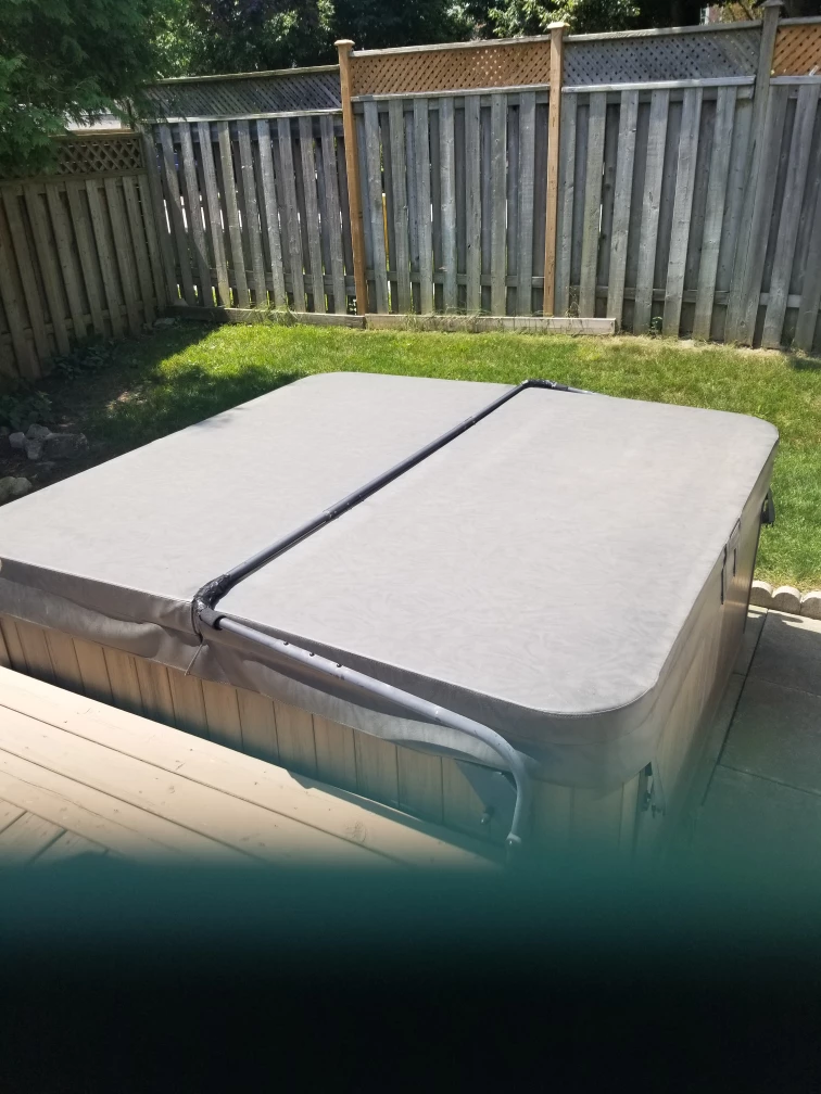 SPA HOT-TUB 7'6" square x 36 deep. 36 Jets. Seats 5-6 - photo 5