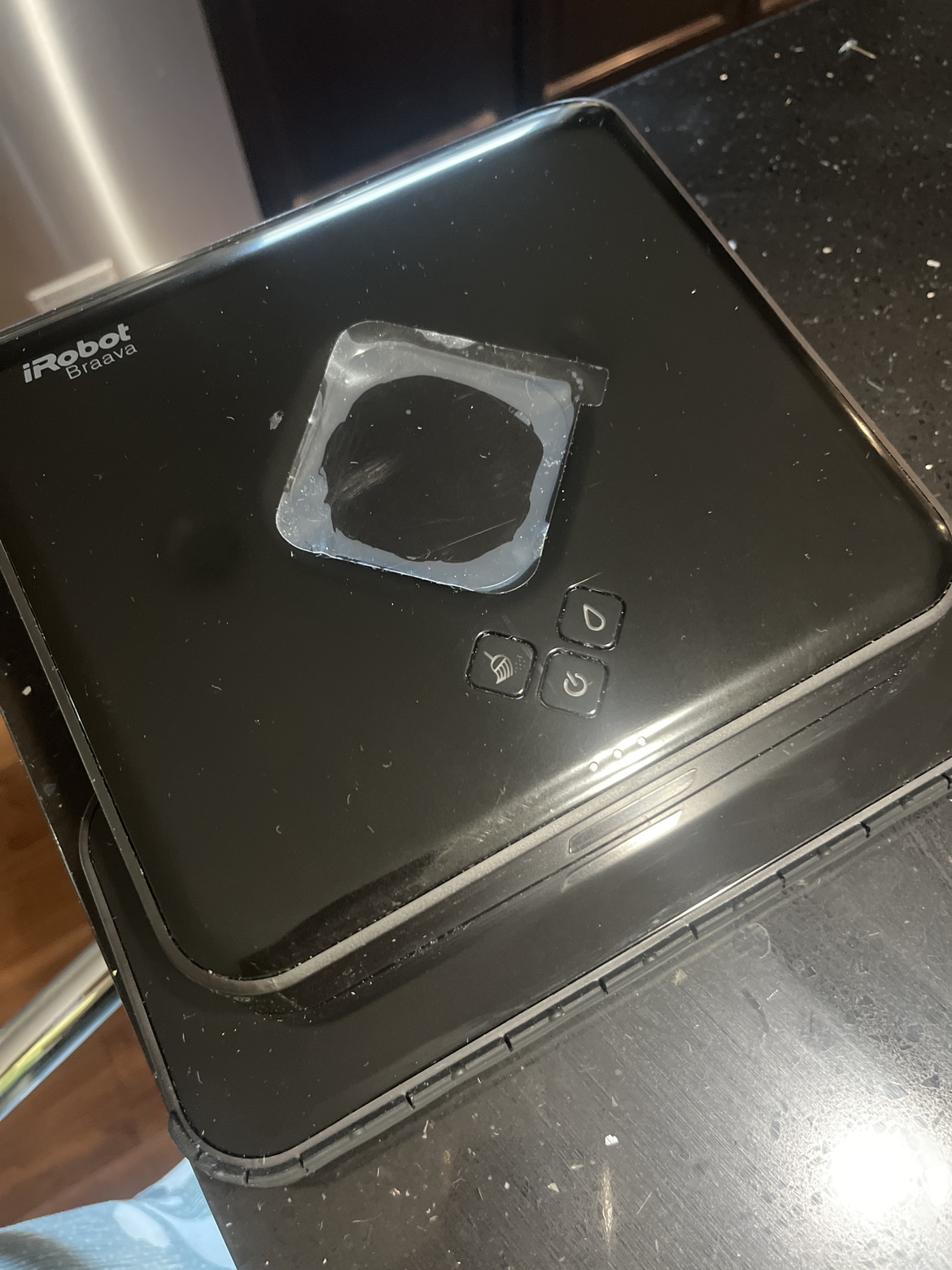 iRobot Braava 380t Robot Mop – Wet Mopping and Dry Sweeping