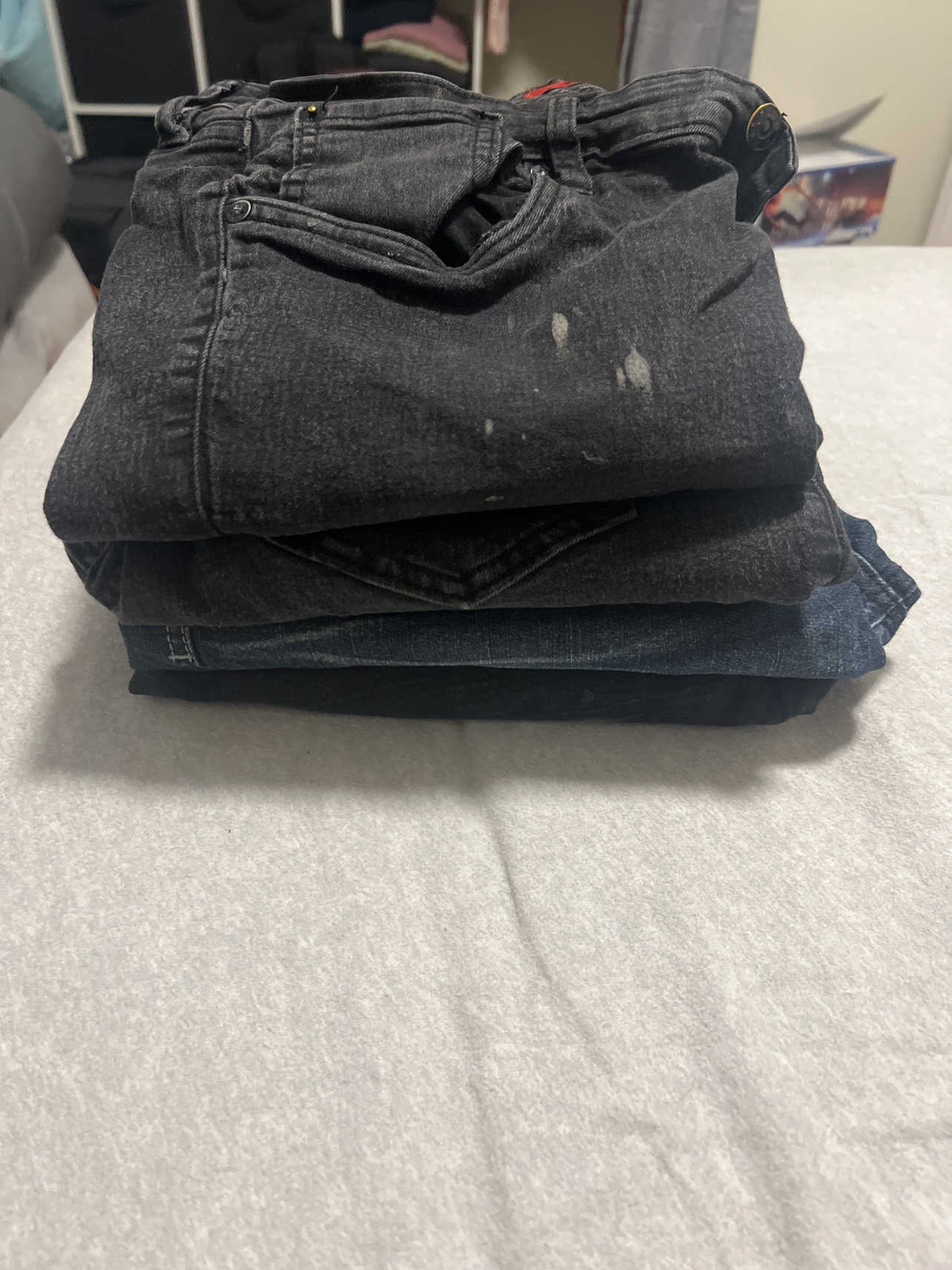 Men jeans thumbnail