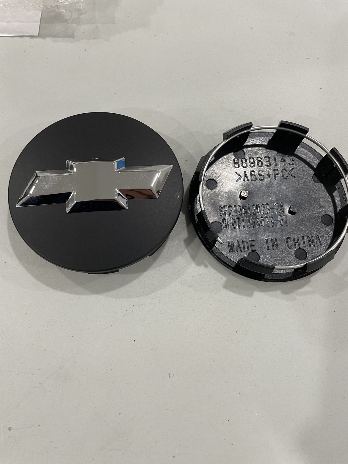 Chevrolet Wheel Center Caps Set of 4 - photo 4