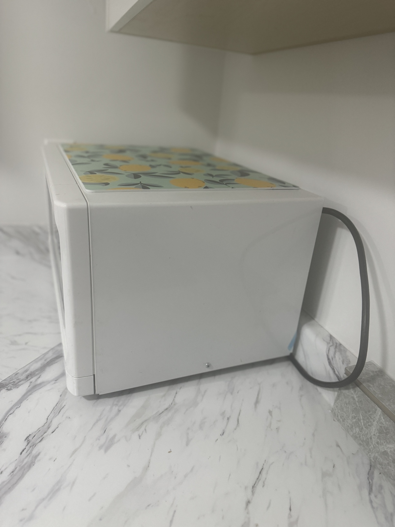 Microwave Oven - photo 2