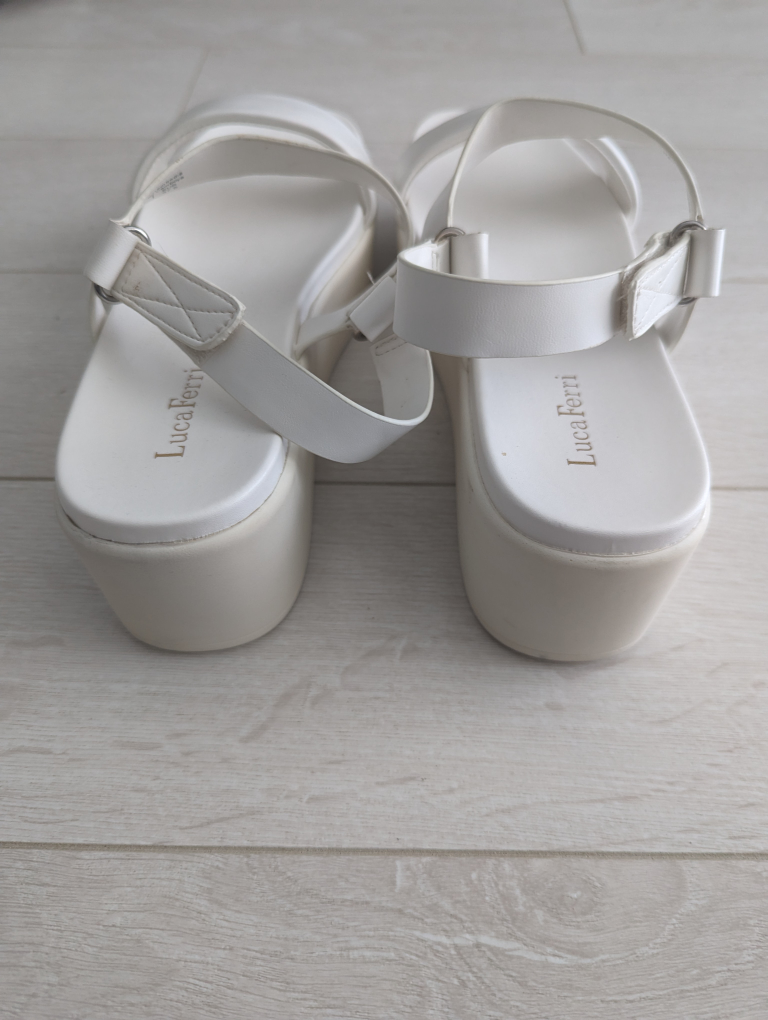 New Luca Ferri Sandals US 7.5 image indicator(2)