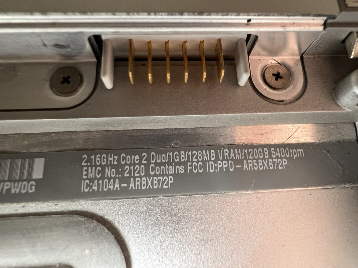 MacBook Pro Core 2 Duo - photo 3