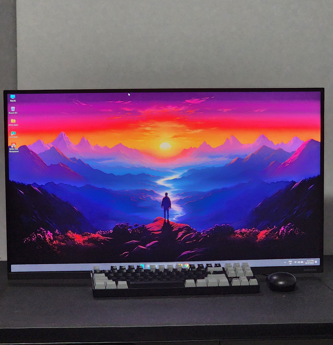 Samsung 32 inch  4K UHD  Monitor. - photo 2