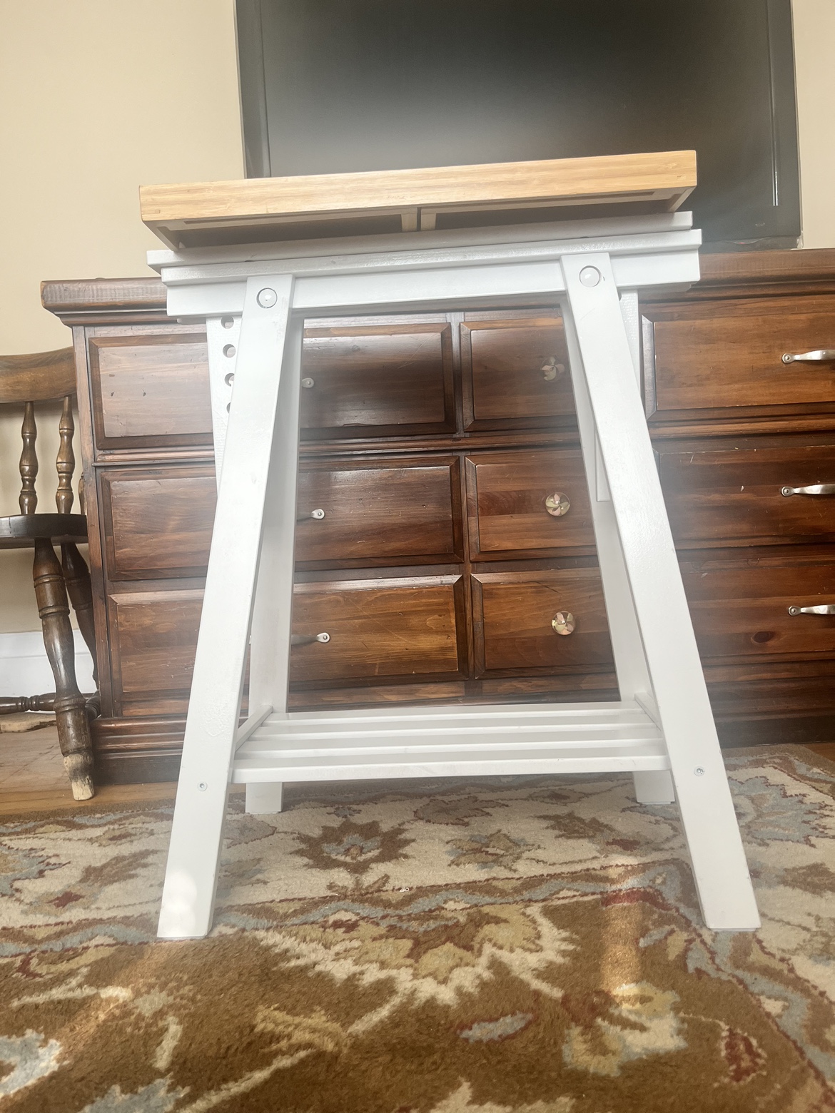 Easel? Side table? Bfast tray?