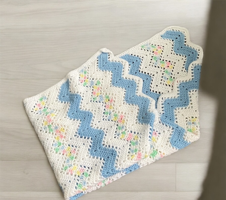 Baby Blanket Afghan Zig Zag Pattern Knit Handmade 56" X 30" image indicator(2)