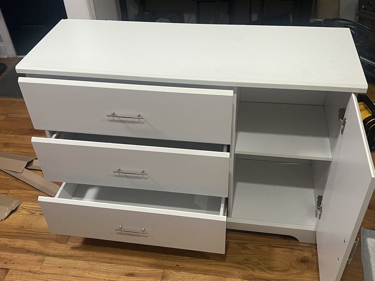 Dresser