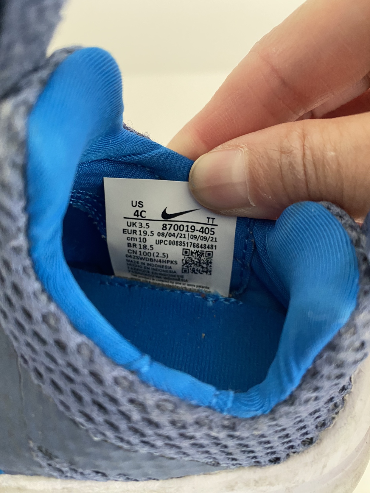 Nike baby sneakers, sz 4 ⚽️ image indicator(5)