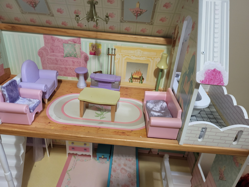 barbie house & pool image indicator(2)