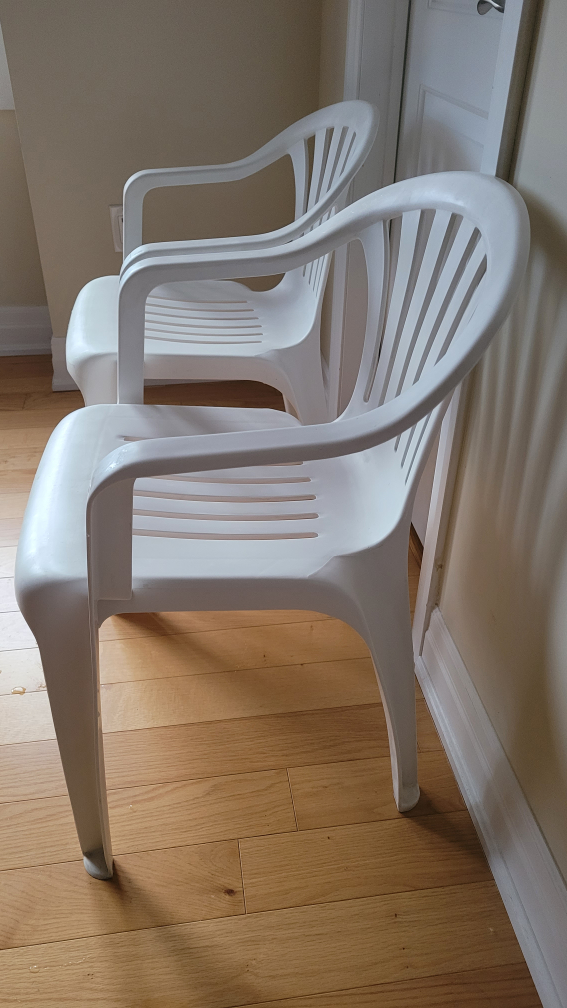 ⚽️ Plastic Chairs, 2ea - photo 3